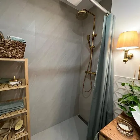 Privatunterkunft Kleiner Balkon In Muenchen West Buitenkant foto